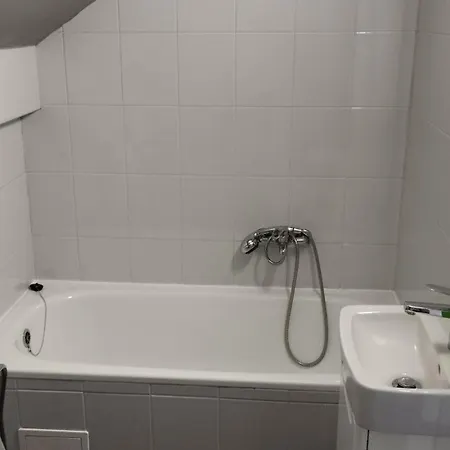 Bluestars Family Apartment