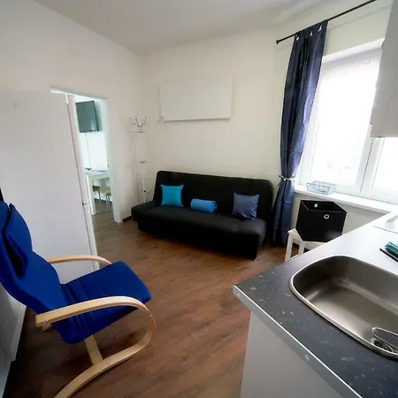 Bluestars Family * קרלובי וארי