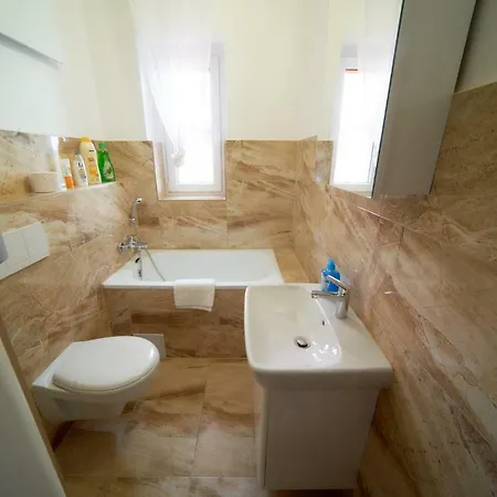 Bluestars Family * קרלובי וארי