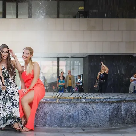 Bluestars Family * קרלובי וארי