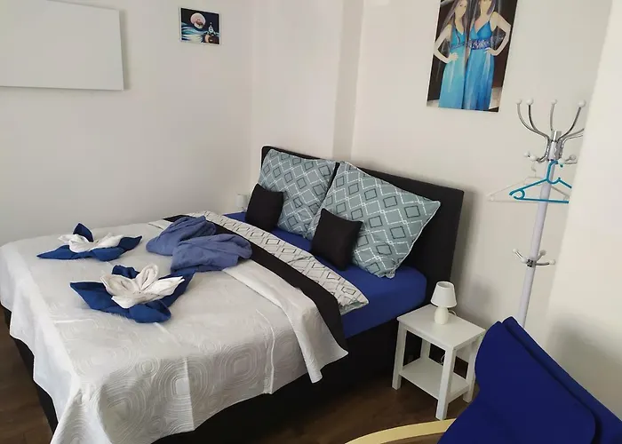 Bluestars Family Apartman *