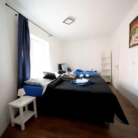 Bluestars Family Apartment